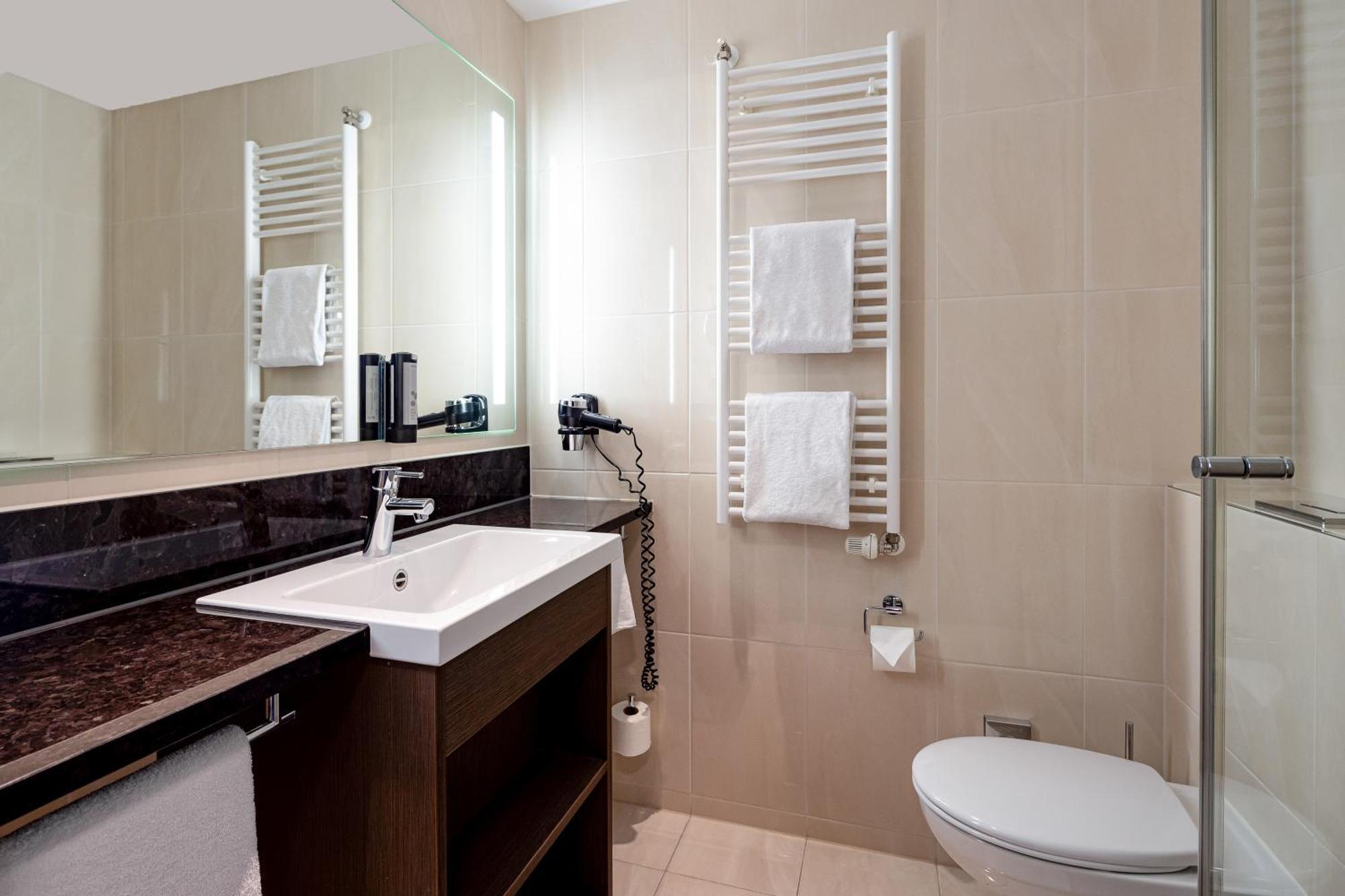 Double or Twin Room,1545081613:JPEG