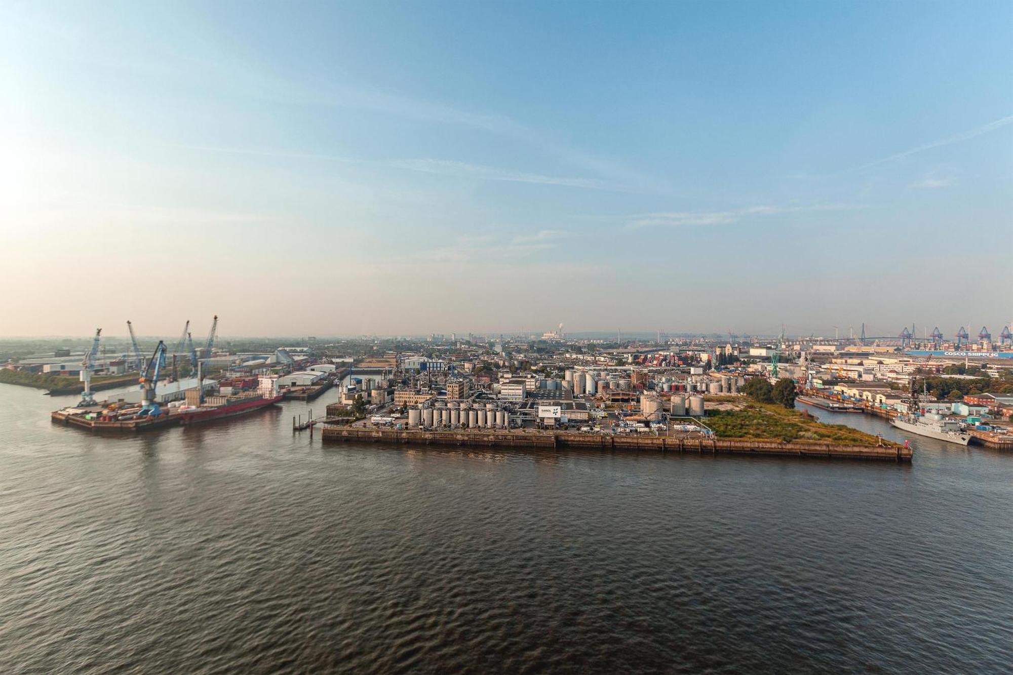 Premium Waterfront Guest room 1 King Harbour or Elbe view