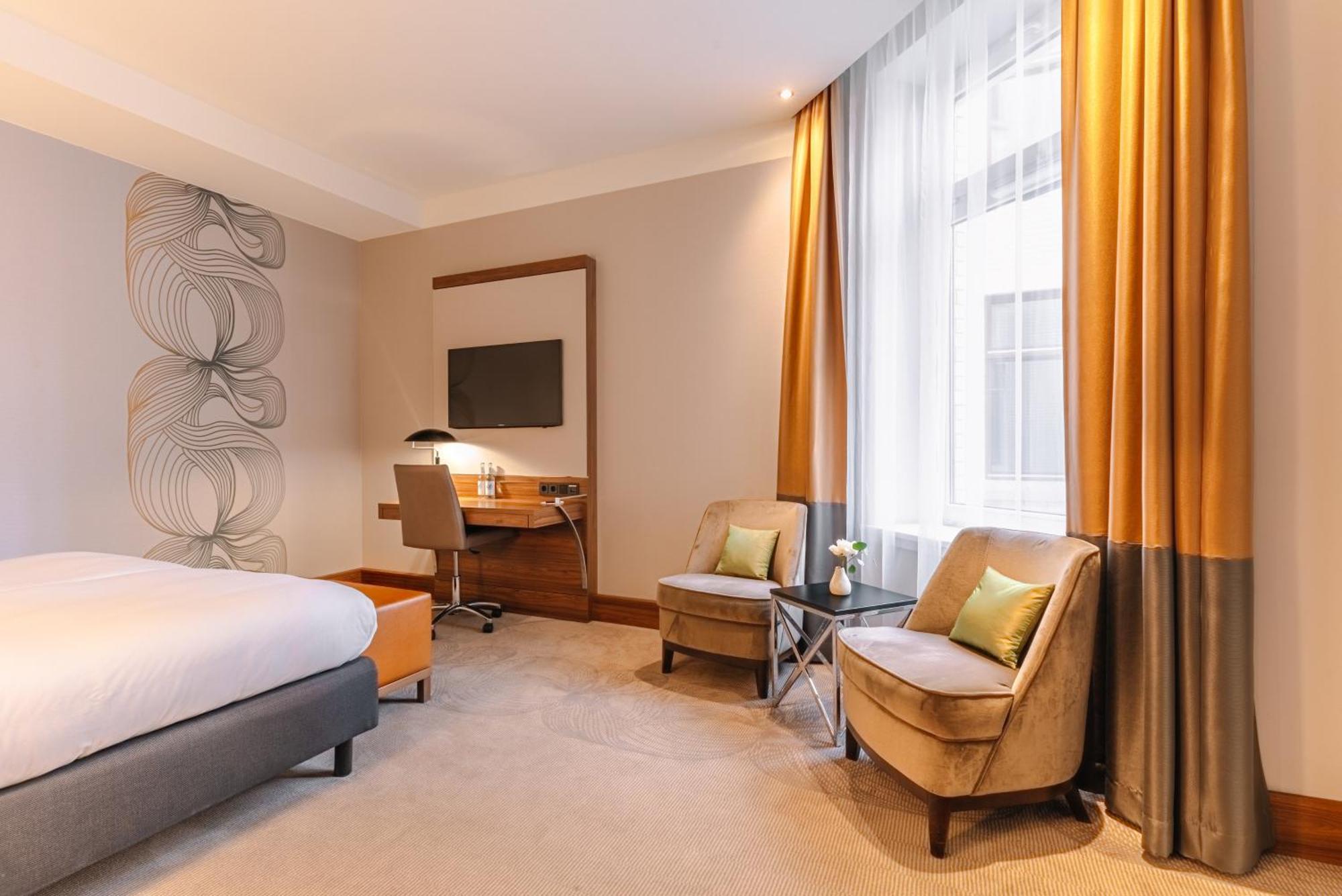 King Accessible Room