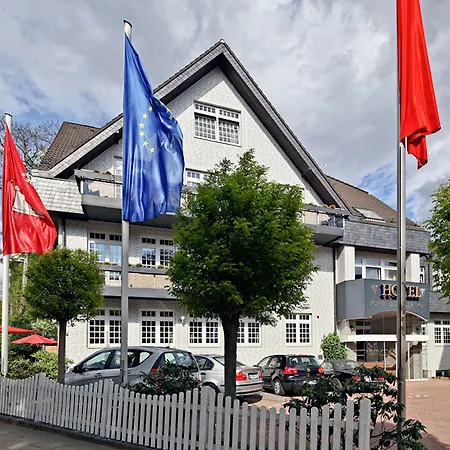 Boutique Hotel Poppenbütteler Hof-3