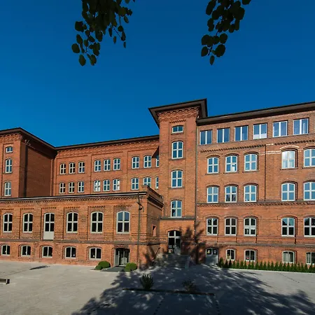 Hotel Volksschule-2
